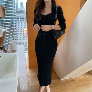 Casual Dresses Korean Temperament Sexy Slim-Fit Long Sleeve Bag Buttock Dress Solid Color Pullover Bottom Knit Autumn and Winter