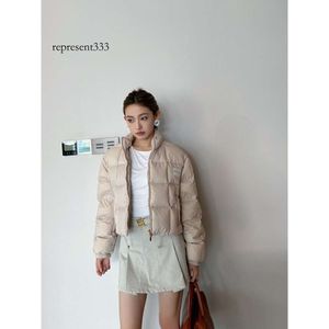 Mui Mui Jacket MM23 가을/겨울 새로운 패션 인쇄 편지 채우기 전체 국가 표준 90 화이트 오리 순수 다운 코트