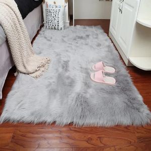 Lång plysch päls matta för vardagsrum mjuka konstgjorda fårskinn mattor sovrum sovrum golv kuddar vita fönster matta 231220