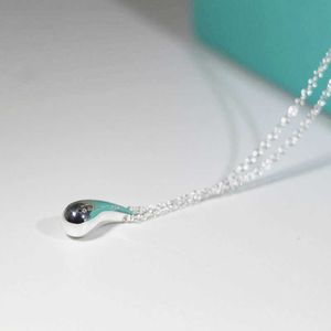 デザイナーブランドTiffays Waterdrop Sterling Silver Necklace with Luxury and Small Design Sense Pendant Chain Mesh Red Precision Edition Word Printing