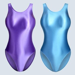 Tragen Sie einen japanischen, glänzenden, glänzenden, ouvert einteiligen Badeanzug aus japanischem Satin, sexy HighCut-Bikini-Slips, Körperanzüge, seidig glatte Damen-Badebekleidung