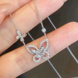 Designer Brand Tiffays High Edition Phantom Butterfly Necklace for Womens Unisex Ins Light Luxury Small Fairy Style Sparkling Diamond Collar Chain