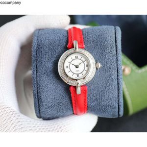 Diamond Fourleaf Clover VA Vanly Women Wristwatch Watch Luxury Charms Cleefly Fashion Clover Light Liten High End Fashionable Elegant and Exquisite New Oh9f