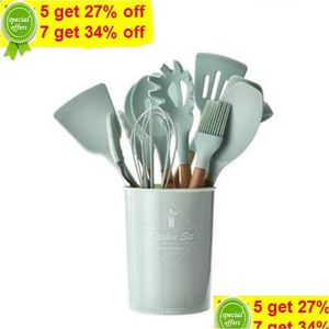 Ferramentas de pastelaria de cozimento Novo conjunto de ferramentas de cozinha de sile Turner Tongs Sopa Colher Spata Escova Raspador Antiaderente Pá Batedor de Ovo Cozinha Utensi Dh2Dp