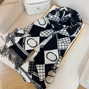 デザイナースカーフ女性カシミアフルレタープリントプリントソフトタッチタグ付き温かいラップ