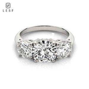 LESF 925 Pierścień damski Sterling Srebrny 3 Kamienie 2 karaty okrągłe sona symulowane diamentowe pierścionki zaręczynowe 210330260M
