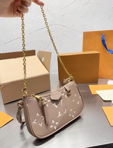 Mulher mini sacos simples bolsa de ombro bolsa de designer bolsas de luxo bolsas minúsculas totes baguette bolsa de moda preto / ouro hardware couro