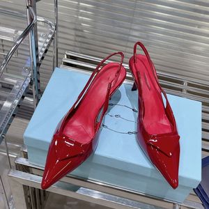 Women High Flat Luksusowe sandały spiczasty obcasy Slingback Patent skórzany moda letnia pięta Trójkąt Trójkąt wczesna wiosna najwyższa jakość