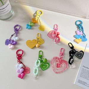 Bag delar Tillbehör Fashion Harts Heart Pendant KeyChain With Bell Creative Women Colorful Plastic Link Chain Key Ring Earphone Fall 231219