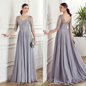 Silbergraues Chiffon-Kleid für die Brautmutter, Abendkleid, V-Ausschnitt, halbe Ärmel, Spitzenapplikationen, Hochzeitsgastkleid Abito Cerimonia