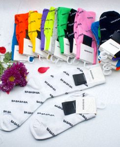 Designer-Socken für Herren und Damen, atmungsaktive Baumwollsocken, klassische modische Buchstaben, hohe Qualität, Sport, Luxus, Herren und Damen, schwarz-weiße mittellange Strümpfe, Babababa Athletic