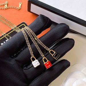 Design Brand Letter Lock Pendant Designer Pendants Necklaces Choker Men Women Gold Plated Stainless Steel Collarbone Chain Luxury Jewelry