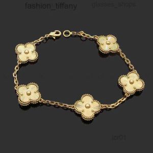 Luxur Designer Link Chain Armband Four-Leaf Cleef Clover Womens Fashion 18K Gold Armets smycken