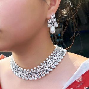 Naszyjnik Zestaw Cwwzircons Biała sześcienna cyrkonia Big Luksusowy Choker Pearl and Wedding Bridal Party for Women T735