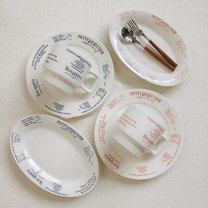 Piatti Coreani Semplici Stoviglie in ceramica Set di piatti per tazze da caffè con alfabeto francese retrò Bello