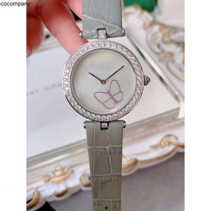 Diamond Fourleaf Clover VA Women Fashion Watch Luxury Cleefly Causal Designer Van New Womens Belt Diamond Thin Waterproof Charms Farterfly Montre de Lux GG2R