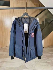 Herrrockdesigner Down Jacket Goose Winter Ladies skickade för att övervinna Windbreak Fashion Casual Warm Antarctic Cold 1TJVP