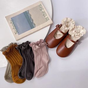 Осенние девочки кружевные носки Soild Color Korean Style Maddlers Kids Princess Socks 2-8y 231221