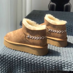 Kvinnor Stövlar Snow Boot Brown Khaki Classic Ankle Soft Booties Päls Anti-Slide Ladies Boots Outdoor Winter Warm Shoes 35-40