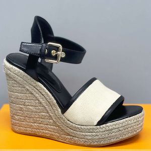 Designer Sandaler Espadrilles Leather High Heels Women Wedge Sandal med justerbar Buckle Party Wedding Dress Shoes With Box 378