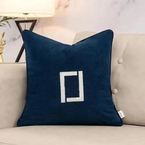 Pillow Designer Nordic Style Living Room Sofa Embroidered Horse Pillow Office Home Stay Hotel Bedside Cushion Backrest Cover With Core