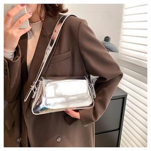 Bolsas de noche Iskybob Mujeres Laser Axila Bolsa Y2K Hombro Plata Chic Mujer Top Handle Shopper Tote Brand Design Monedero 2024