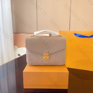 Bolsas de designer de couro genuínas femininas flores letras luxurys designers bolsas pequenas bolsas de mensagens de manda de relevo Bola de mina de bolsas de bolsa