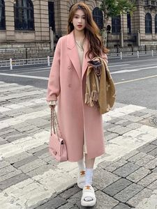 Розовое шерстяное пальто женское средней длины, осень-зима 2023, корейская версия, свободное и универсальное маленькое пальто в стиле Хепберн, 231220