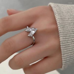 Cluster Rings Guftm Silver Color Trendy Crystal Stone Heart-Shape Opening Justerbar ring för kvinnor Bröllopsengagemangsmycken