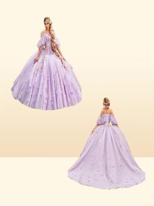 18 Century Lilac Quinceanera vestidos 2023 fora do ombro vestido de baile medieval com flores 3D Lace na manga curta Sweet 15 Vesti8844292