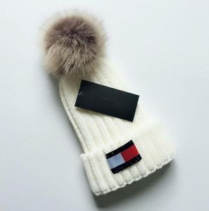 czapka czapki męskie designer czapki nowe mody kobiety panie ciepłe zimowe czapkę duże sztuczne futro pom POMS bobble hataaa