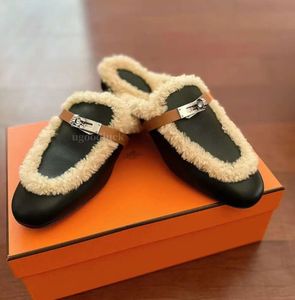 Designer slipper inverno inverno pelliccia scivolone muli da donna nubuck in pelle fibbia rotonda a testa rotonda sandali soffici sandali coglioni coglioni da esterno lana calda lussuosa12211