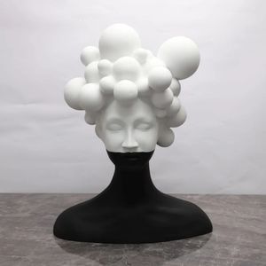 Modern minimalist Art Art Figura Escultura Resina Ornamentos Modelo Sala de estar Creative Black and White Girl Soft Decorações 231220