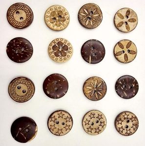Wooden Buttons 18mm Coconut 2 holes for handmade Gift Box Scrapbook Craft Party Decoration DIY favor Sewing Accessories9200120