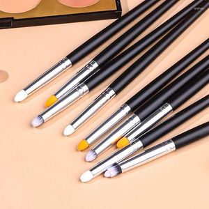 Pędzle do makijażu 1PC mały cień do powiek szczotka oka narożnik detale rzęs podświetlenie eyeliner Sleeper