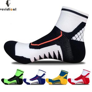 5 Pairs Sport Terry Socks Compression Colorful SweatAbsorbing Fitness Badminton Tennis Bike Running Football 4 Seasons 231221