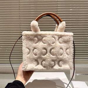 Kuzu Saç Tote Çanta Tasarımcı Çanta Lüks Omuz Çantası Crossbody Çanta Under Emfil Çanta Çanta Deri Deri Alışveriş Çantaları Büyük Kapasiteli Cep Telefonu Cep