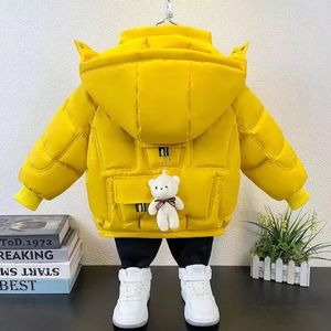 Kinderbaumwäsche Jacke 2024 Jungen Winter Plüsch verdickt warm 16 Jahre alte Baby -Cartoon 231220