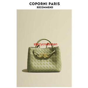 Bolsas de designer de bolsas e gotas de venetas de gottegs coporni cotonete de bolsa de metal premium de fivela de metal com bolsa de fivela de fivela de um ombro de um ombro bola retro feminina New St Hb83