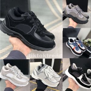 Kvalitetsdesigner sneakers kalvskinn casual skor mode reflekterande skor män kvinnor sneaker vintage mocka tränare ökar läderplattformen sko