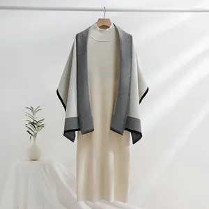 İş Elbiseleri Kadınlar 2023 Kış Örgü Takım Kaputlu Şal ve Katı Kazak Elbise İki Parça Seti Eşleşen Kıyafet Giyim Sıcak Soğuk