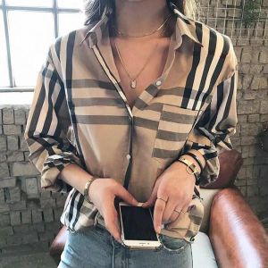 Kvinnor Bluses Designer Shirts Fashion Classic Summer Plaid T-shirt Plus Size Casual Long Sleeve Top