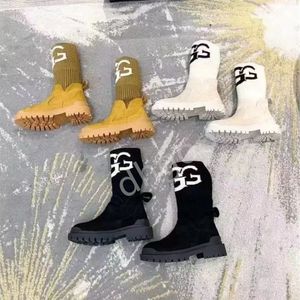 Designer 2024 Kvinnor Fashion Snow Boots Platform Sules Stretch Knit Stitching Thermal Socks Martin Platform Boots