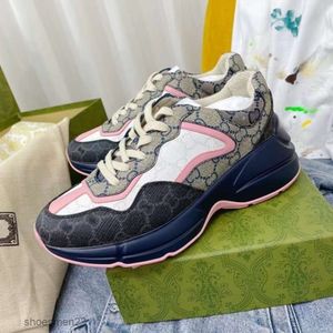 Familie Sohle Rhyton Frühling Old Casual Fashion G Designer Frauen 2023 Sneaker Echt Lederschuhe Blume Dicke Schuh vielseitiges Männerpaar Sport Anus Anus