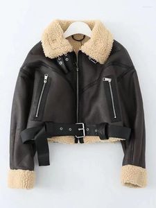 女性革冬の女性Y2Kストリートウェアフェイクラムファーショートジャケットベルトモトバイカー太い暖かいシープスキンコートアウトウェア