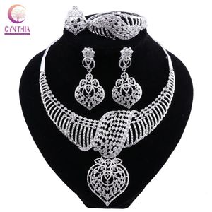 Conjunto de jóias africanas da moda Cynthia Dubai Brincos de colar de noiva com prata Dubai Cristal Casamento indiano 231221