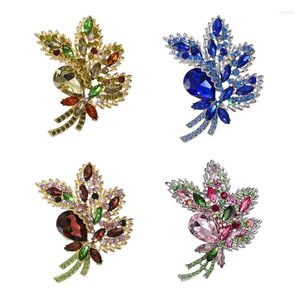 Brooches Fashion Luxury Flower Brooch Pin Women's Pendant Purple Austrian Crystal Inlaid Zircon Dress Skirt Jewelry Accessories Gift