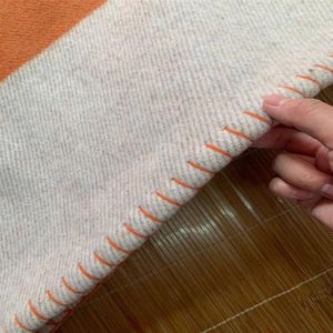 Design coperta di alta qualità in lana e cavallo in cashmere morbido ha etichette per letti divano in tessuto a quadri aria condizionata Travel259l