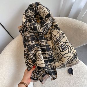 Designer Scarf Camellia Dubbelsidig halsduk för kvinnors vinter nya varma halsduk med förtjockad utrustning sjal