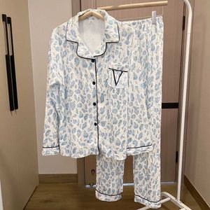 Women's Sleep & Lounge designer Leopard print golden velvet pajamas for women new long sleeved winter fashionable sweet French home clothing set 9M78